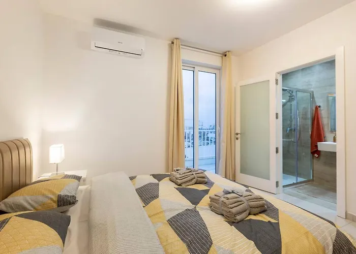 Beautiful Penthouse 1br Ta Xbiex