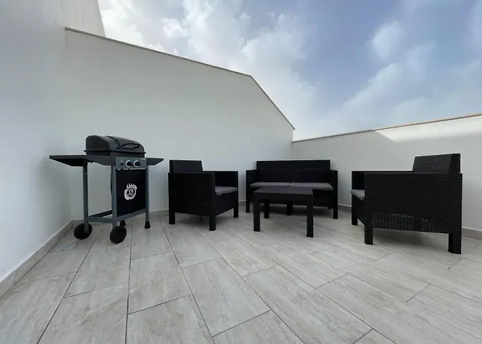 Beautiful Penthouse 1br * Ta Xbiex