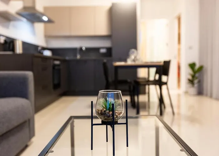 Beautiful Penthouse 1br Ta Xbiex